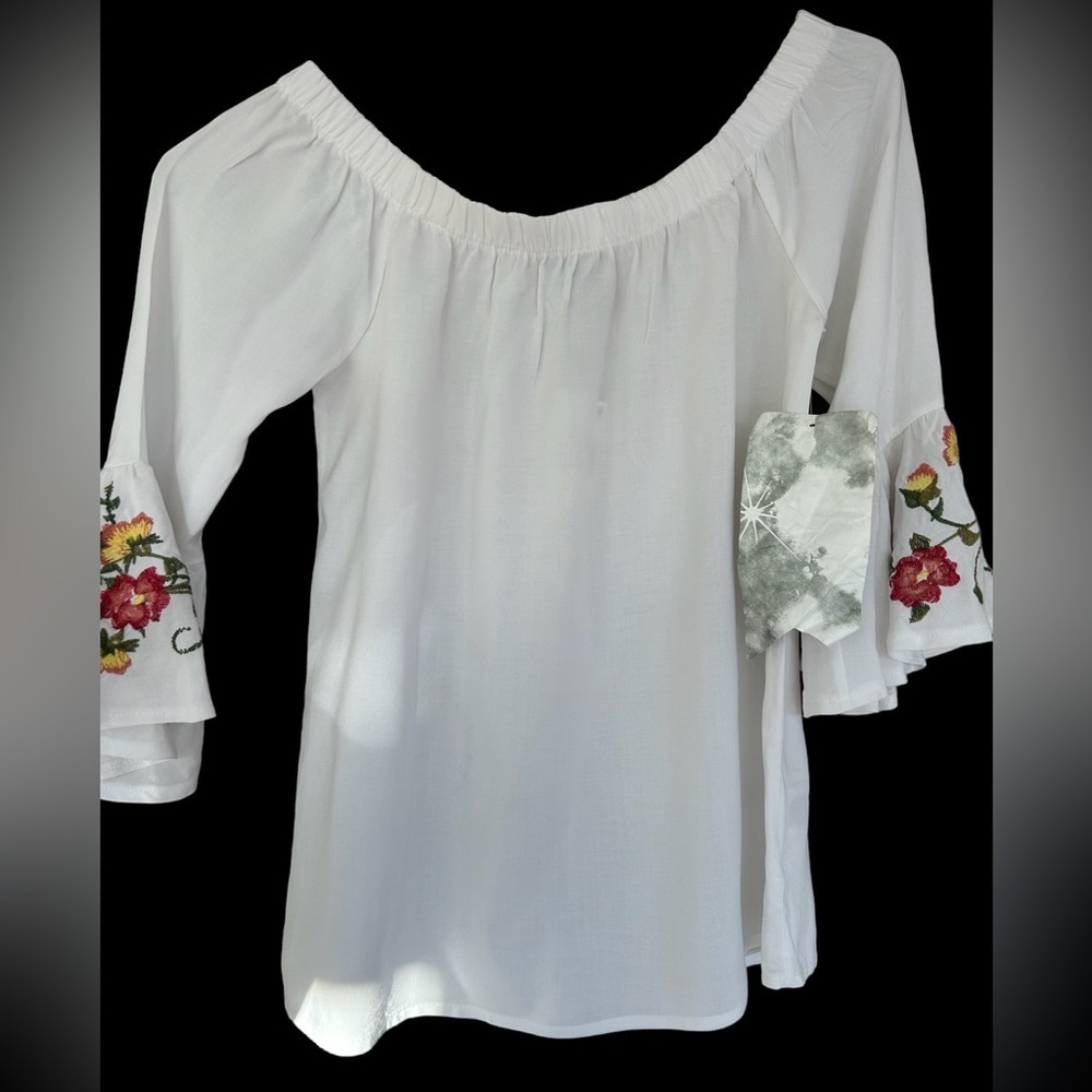 Crave fame white embroidery 3/4 length women’s shirt size XS